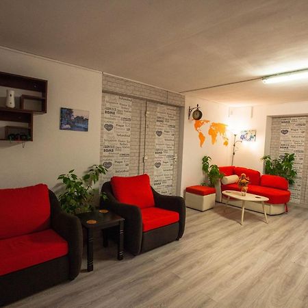 Eminem Central Guesthouse Oradea Extérieur photo