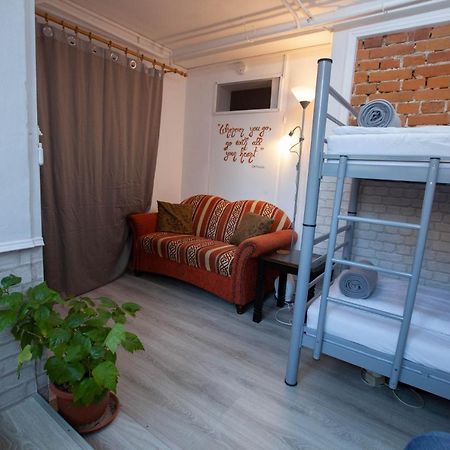 Eminem Central Guesthouse Oradea Extérieur photo