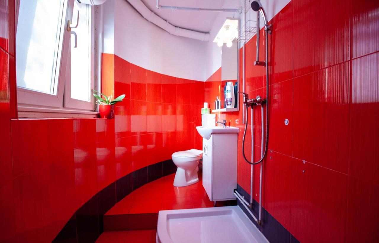 Eminem Central Guesthouse Oradea Extérieur photo