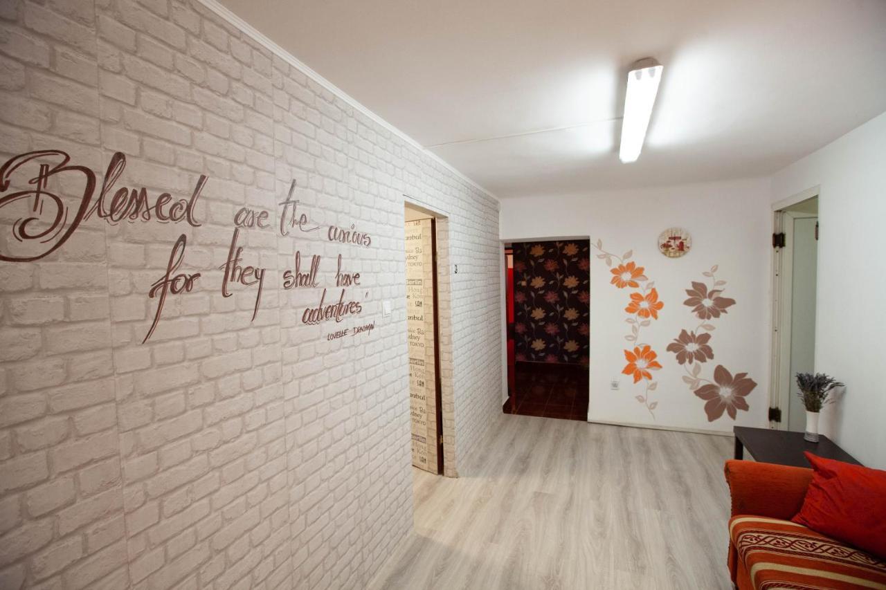 Eminem Central Guesthouse Oradea Extérieur photo