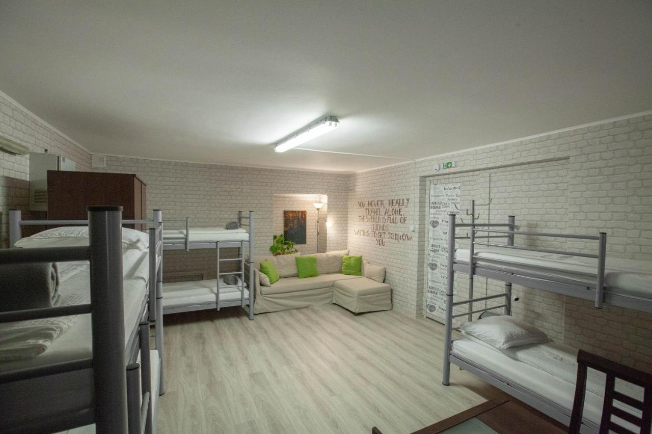 Eminem Central Guesthouse Oradea Extérieur photo